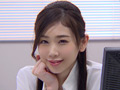 ささやき淫語で誘惑してくる年下の女上司 小松杏