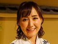 寝込みを襲われた民宿のおかみ