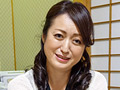 寝込みを襲われた民宿のおかみ