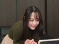 AV動画を鑑賞させた欲求不満な人妻は必ずヤレる！