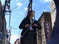撮影バレ！電車パンチラで誘ってくるJK
