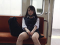 （電車対面）FカップJK誘惑パンチラからのおっぱい露出