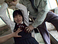 本物の衝撃 逃げる少女を捕まえて○す鬼○映像