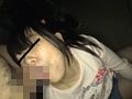 マンション敷地内で発生した少女わいせつ事件の○行映像