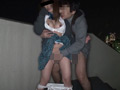 ひと気のない非常階段で悪戯される美少女わいせつ映像