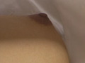 クールビズでスクブラ全開！乳首が見えているJ○○撮