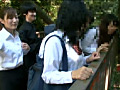 修学旅行の引率中に野ションしてしまう女教師