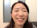 初めてのセンズリ鑑賞で突然顔射されるアラフィフ熟女 9