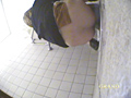 熟女失禁便所2