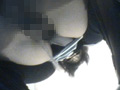 洋式便座の上でウンコ座りして用を足す女子○生達2