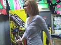 ダンス×2熟女！！踊るパンチラクイ込み股間○撮！！