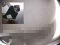 熟女がトイレでアナルオナニー4