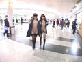 街中で公開ゲリラプレイでレズる露出好きな女たち
