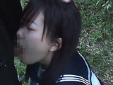 女子○生にチ○ポをしゃぶってもらいました。