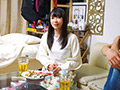 イケメンが熟女を部屋に連れ込んでSEX○撮した動画95