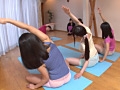 人妻が集まるヨガ教室