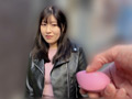 さくらちゃんとリモバイ散歩！街中で絶頂恥○プレイ！