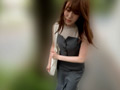 高城なぎさちゃんとリモバイ散歩！街中で絶頂恥○プレイ