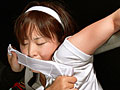 テニス部の潮吹き女にラケット挿入