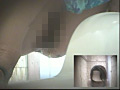○撮 和式便所 194人もの水着GALの穴1