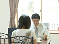 人妻○○○映像 夫の目の前で○○○される人妻