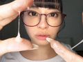 近所で巨乳すぎるとウワサの地味っこ店員さん 花柳杏奈