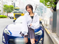 車好きギャルを写真撮影というテイで自宅へ連れ込み