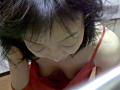 人妻・熟女 胸チラ