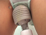 女子○生電マで失禁生き地獄