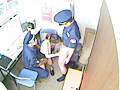 警備員に制裁○○○される万引き女子○生 隠し撮り