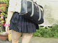 女子○生背後から精子ぶっかけ尾行