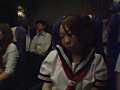 JK合宿帰りバス車内 寝入る制服に精子ぶっかけ