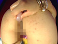 アナルオナニーで感じ過ぎて脱糞した女