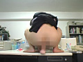 アナルオナニーで感じ過ぎて脱糞した女