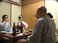 温泉街の人妻コンパニオン 宴会乱痴気騒ぎ○撮4