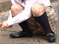 無防備すぎるパンチラをガン見！！