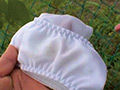 女性がオシッコを漏らしてしまった、どう慰めますか？
