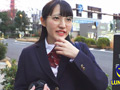 女子○生のパンチラに我慢できずバックから即ハメ！