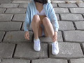 パンツ丸出しでも全く気にしないJCなりたて少女