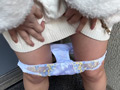 街角で声をかけてパンツの染みを見せてもらう あむ