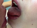 M男が街中で女性に声をかけてキスさせてもらう みりな