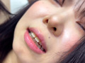 M男が街中で女性にワキを舐めさせて貰う みりな