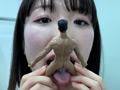 とろあまタレ目女子が唾液たっぷり舐めまわしM男人形