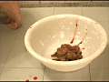 突然、浣腸されてウンチをブリブリ出した女子○生2