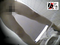 トイレ○撮 巧妙に仕掛けられた超小型カメラが30名収録