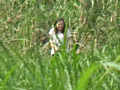 野外放尿してる女を隠し撮りした後、マ○コをさわる！DX
