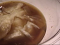 便秘に悩むお姉さんがウンコの混じった液体を大量噴射