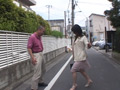 超カワイイ娘に太モモ、パンティ丸出しで金蹴り三昧！
