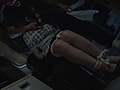 股縄緊○され身悶えるOL（黒瀬萌衣）