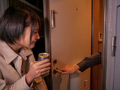 お漏らし天使ファン宅訪問聖水でっぱなしマーキング性交